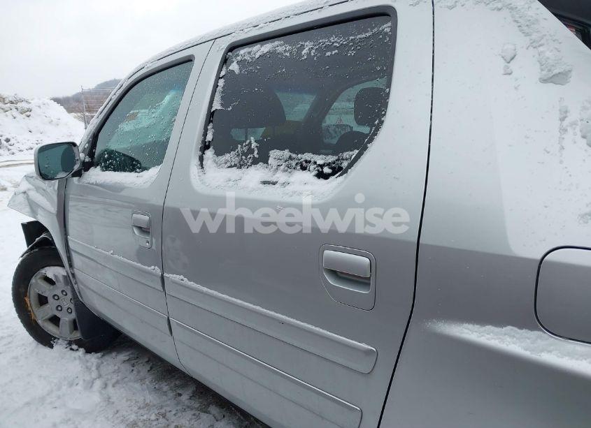 Photo 14 of 2006 Honda Ridgeline RTL (VIN 2HJYK16526H516866)