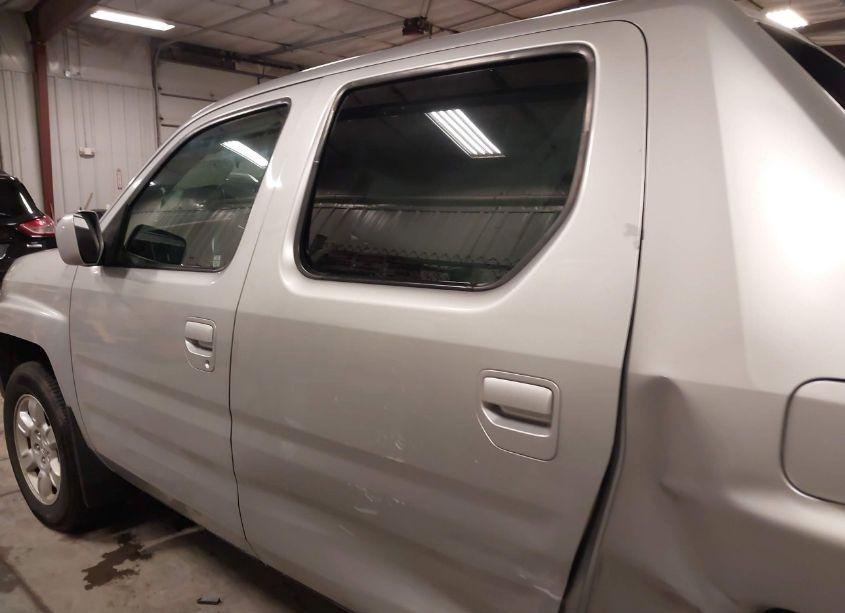 Photo 15 of 2006 Honda Ridgeline RTL (VIN 2HJYK16526H525048)