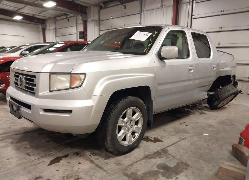 Photo 2 of 2006 Honda Ridgeline RTL (VIN 2HJYK16526H525048)