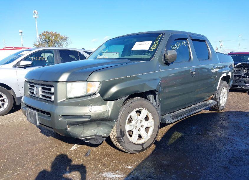 Photo 2 of 2006 Honda Ridgeline RTL (VIN 2HJYK16526H533988)