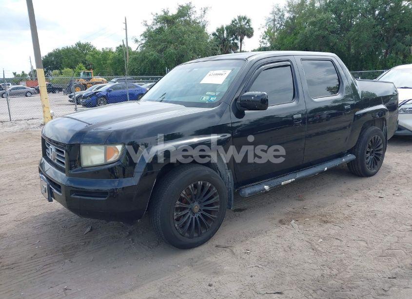 Photo 2 of 2007 Honda Ridgeline RTL (VIN 2HJYK16527H515539)