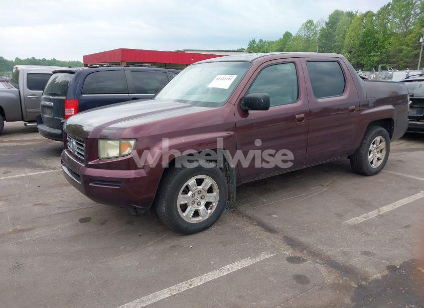 Photo 2 of 2008 Honda Ridgeline RTL (VIN 2HJYK16528H532150)