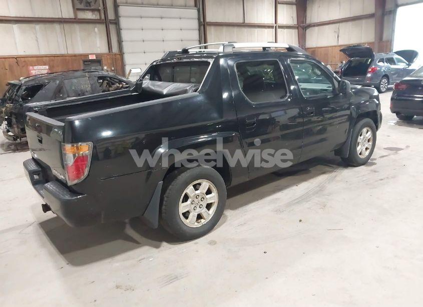 Photo 4 of 2008 Honda Ridgeline RTL (VIN 2HJYK16528H533640)