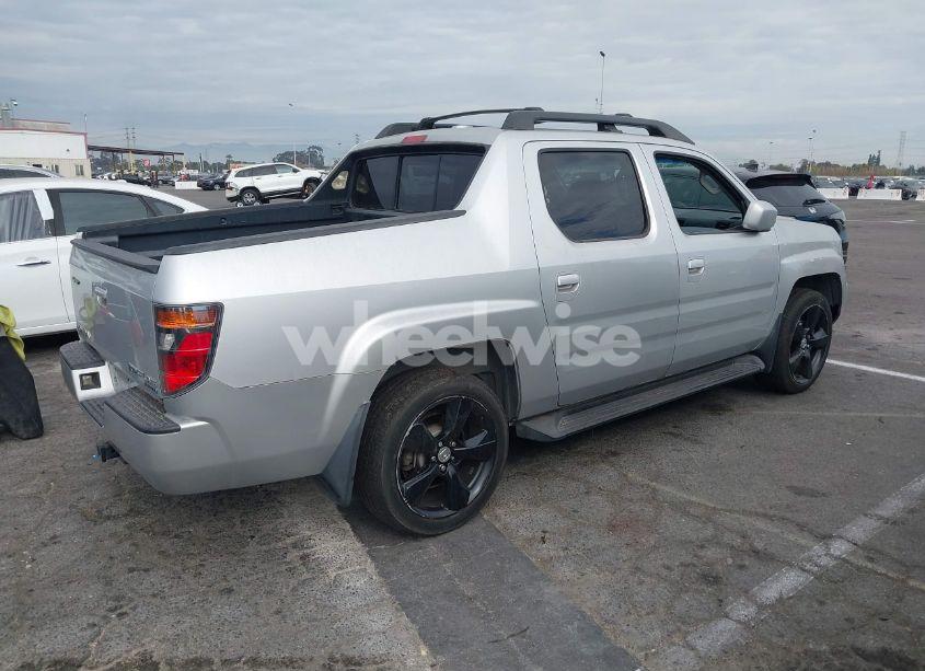 Photo 4 of 2006 Honda Ridgeline RTL (VIN 2HJYK16536H506749)