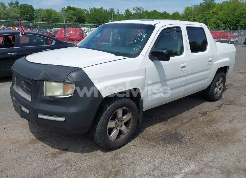 Photo 2 of 2006 Honda Ridgeline RTL (VIN 2HJYK16536H538794)