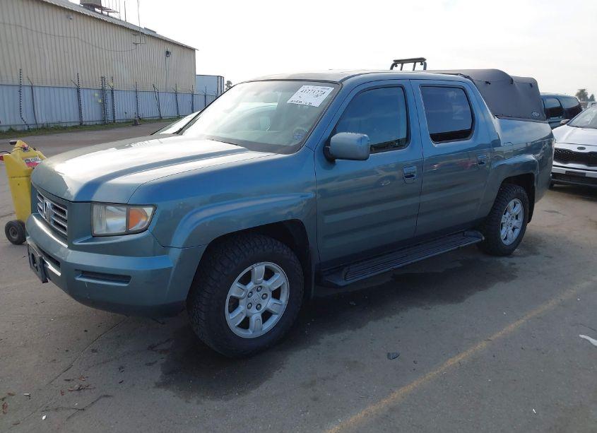 Photo 2 of 2006 Honda Ridgeline RTL (VIN 2HJYK16536H541467)