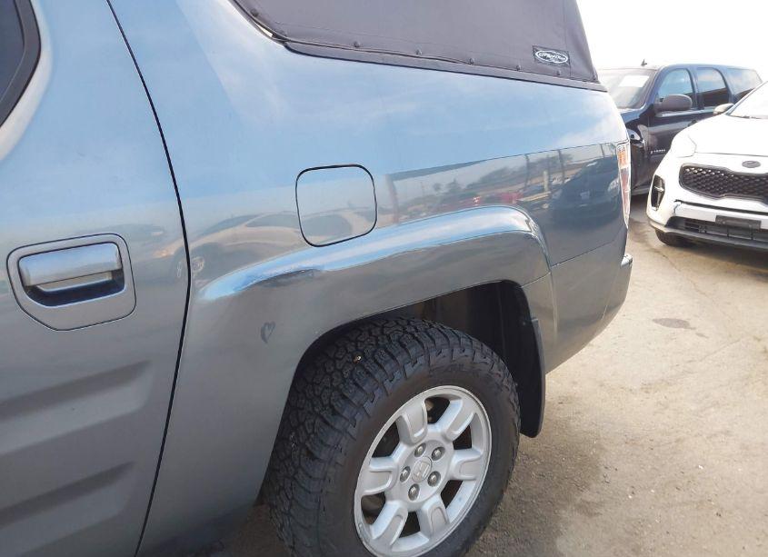 Photo 6 of 2006 Honda Ridgeline RTL (VIN 2HJYK16536H541467)