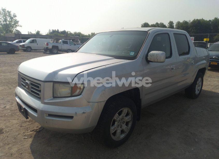 Photo 2 of 2007 Honda Ridgeline RTL (VIN 2HJYK16537H501200)