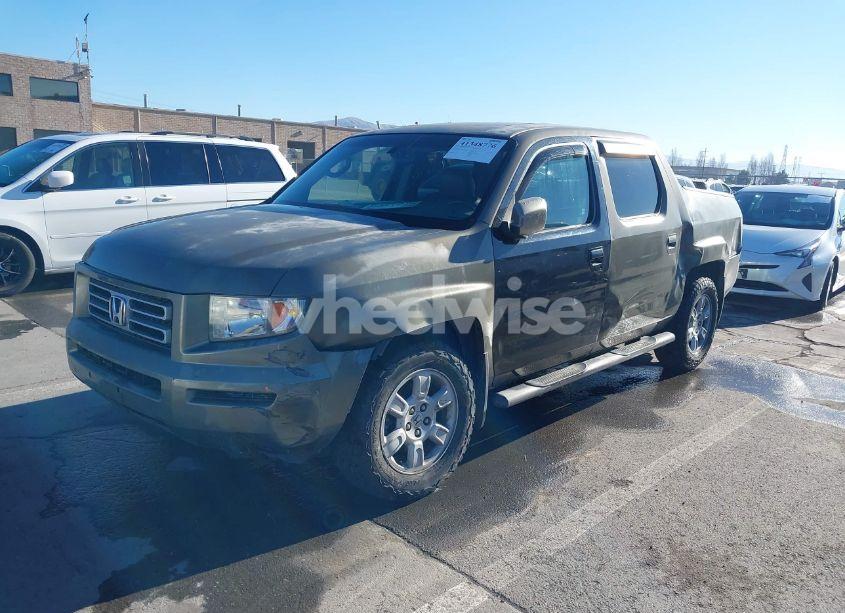 Photo 2 of 2007 Honda Ridgeline RTL (VIN 2HJYK16537H522757)