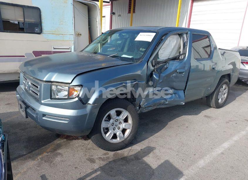 Photo 2 of 2007 Honda Ridgeline RTL (VIN 2HJYK16537H550199)