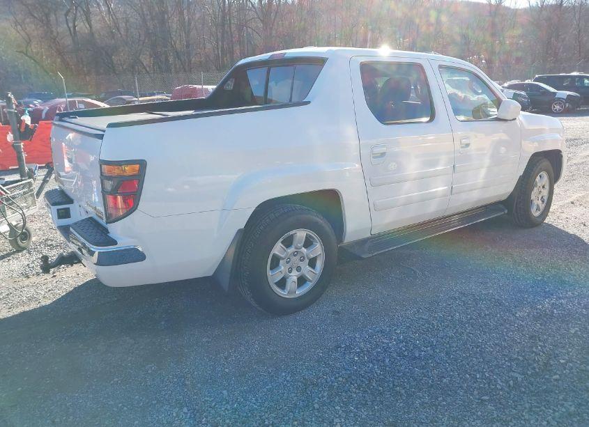 Photo 4 of 2006 Honda Ridgeline RTL (VIN 2HJYK16546H543700)