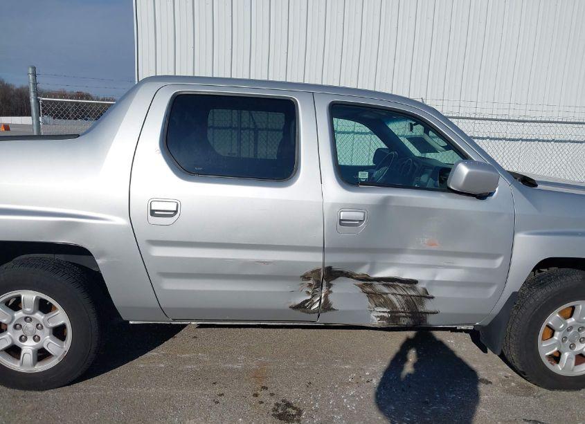 Photo 13 of 2006 Honda Ridgeline RTL (VIN 2HJYK16546H558715)