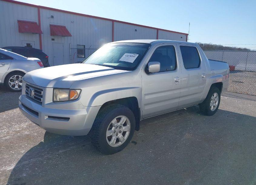 Photo 2 of 2006 Honda Ridgeline RTL (VIN 2HJYK16546H558715)