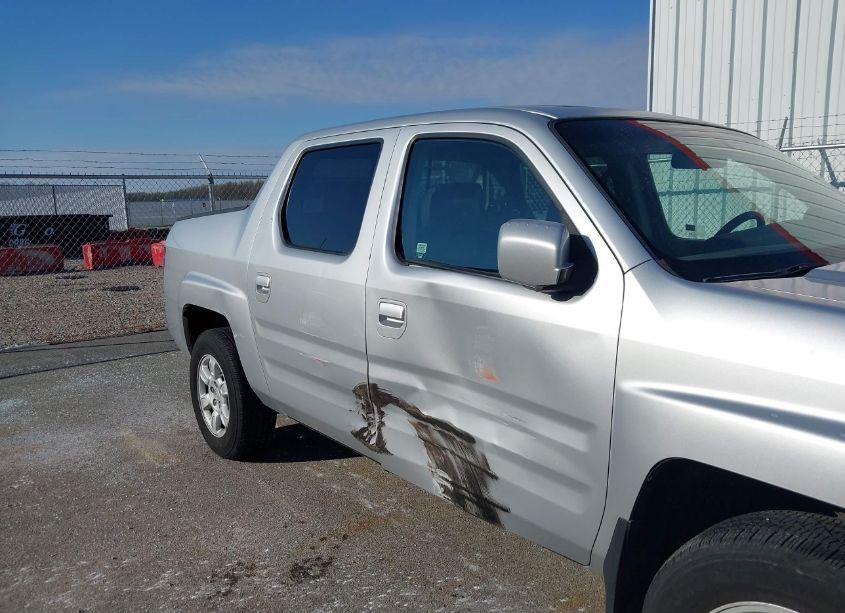 Photo 6 of 2006 Honda Ridgeline RTL (VIN 2HJYK16546H558715)