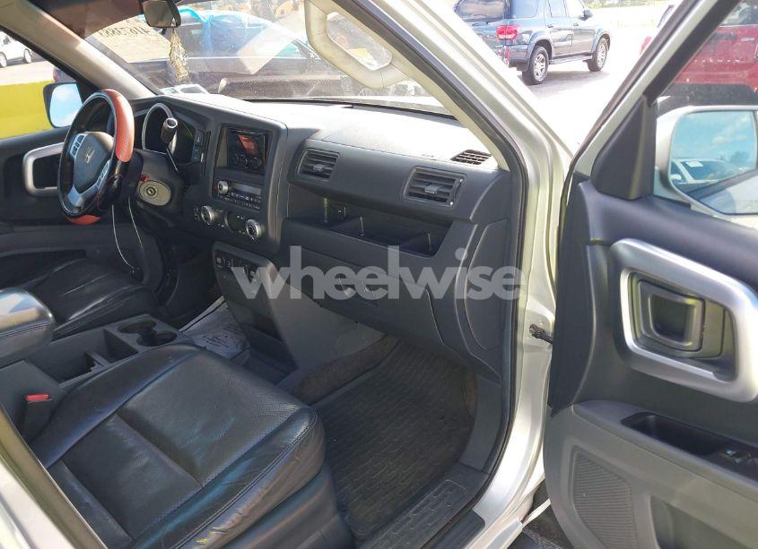 Photo 5 of 2006 Honda Ridgeline RTL (VIN 2HJYK16546H572369)