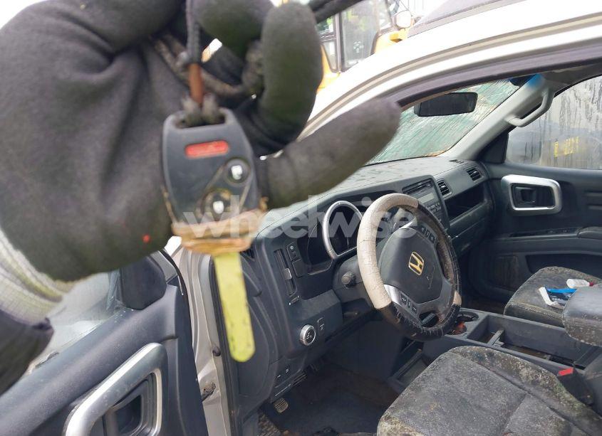 Photo 11 of 2006 Honda Ridgeline RTL (VIN 2HJYK16556H533189)