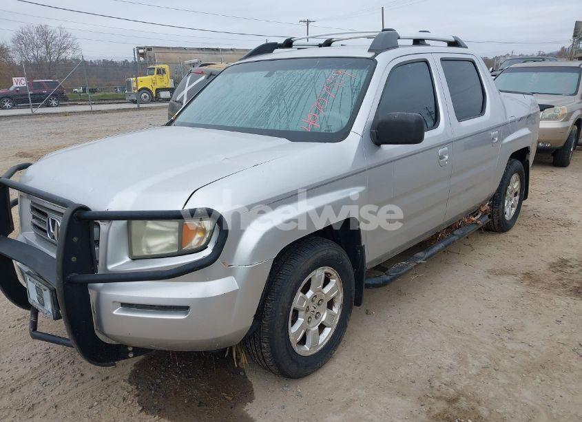 Photo 2 of 2006 Honda Ridgeline RTL (VIN 2HJYK16556H533189)