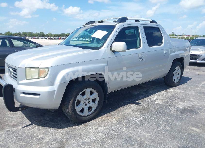 Photo 2 of 2007 Honda Ridgeline RTL (VIN 2HJYK16557H506463)