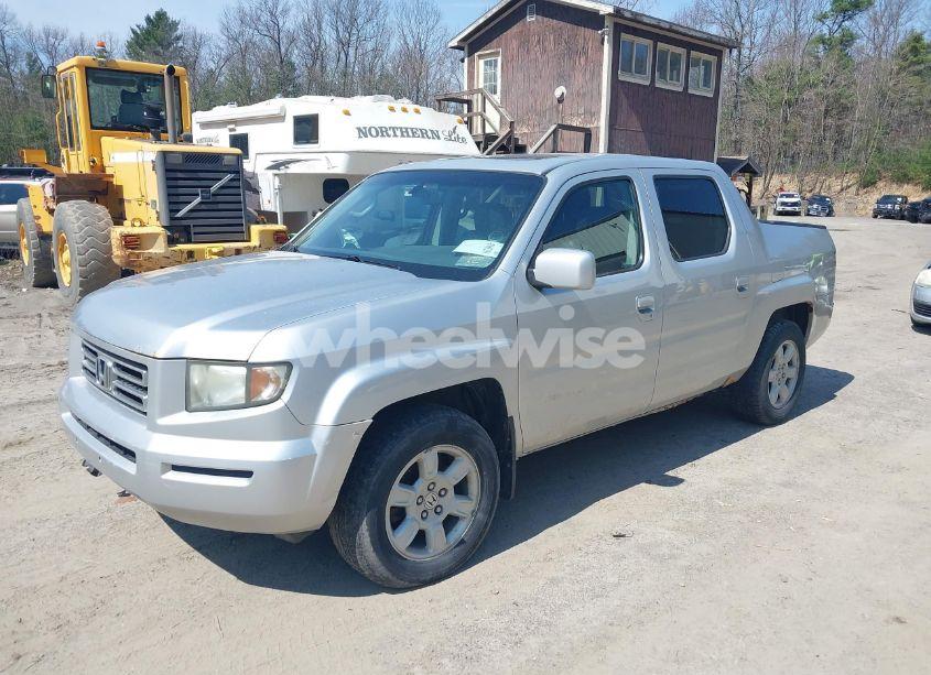 Photo 2 of 2007 Honda Ridgeline RTL (VIN 2HJYK16557H550091)
