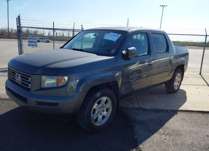 Photo 2 of 2008 Honda Ridgeline RTL (VIN 2HJYK16558H500647)