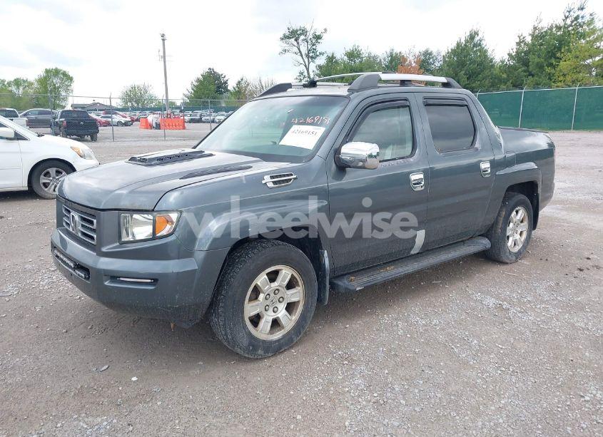 Photo 2 of 2008 Honda Ridgeline RTL (VIN 2HJYK16558H529503)