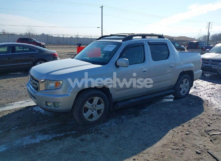 Photo 2 of 2009 Honda Ridgeline RTL (VIN 2HJYK16569H002832)