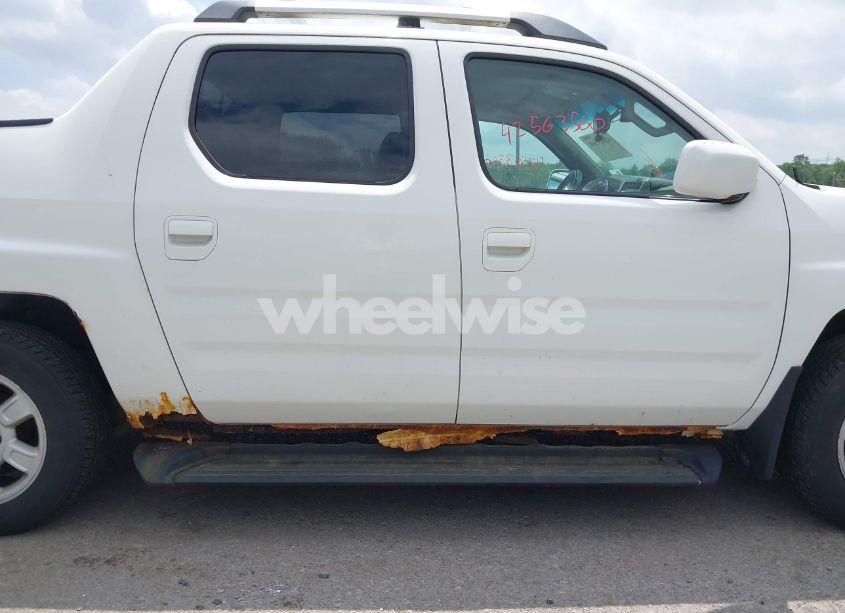 Photo 6 of 2006 Honda Ridgeline RTL (VIN 2HJYK16576H504714)