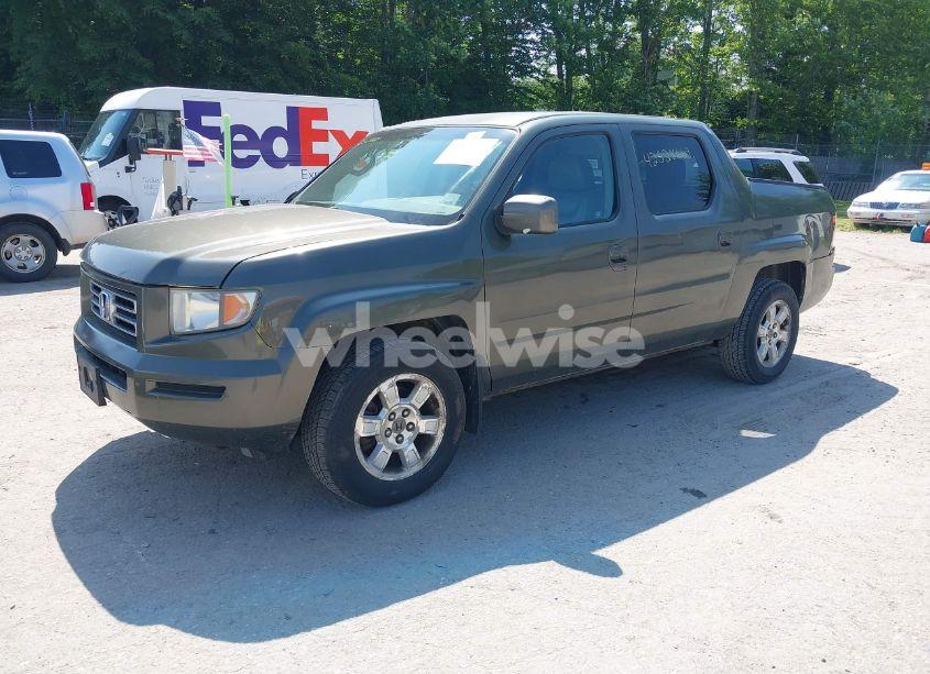Photo 2 of 2006 Honda Ridgeline RTL (VIN 2HJYK16576H511971)
