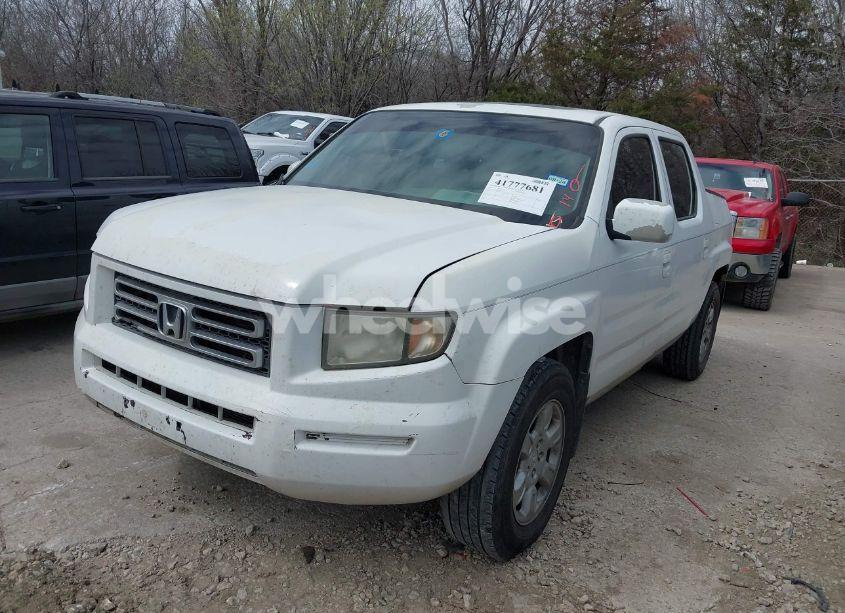 Photo 2 of 2006 Honda Ridgeline RTL (VIN 2HJYK16576H527152)
