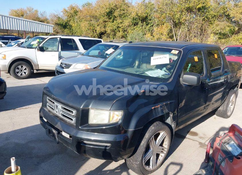 Photo 2 of 2006 Honda Ridgeline RTL (VIN 2HJYK16576H560474)