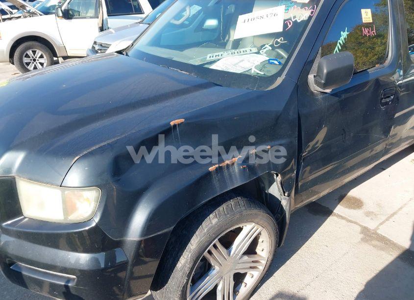 Photo 6 of 2006 Honda Ridgeline RTL (VIN 2HJYK16576H560474)