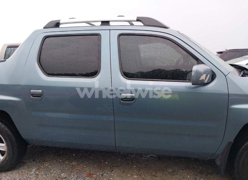 Photo 13 of 2006 Honda Ridgeline RTL (VIN 2HJYK16586H535910)