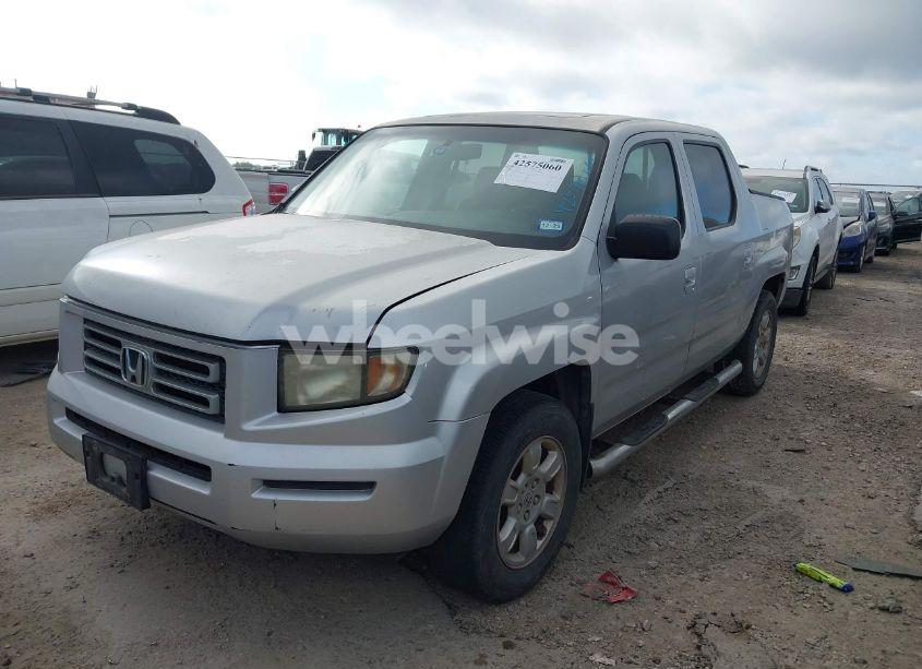 Photo 2 of 2007 Honda Ridgeline RTL (VIN 2HJYK16587H544267)