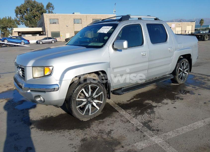 Photo 2 of 2006 Honda Ridgeline RTL (VIN 2HJYK16596H511230)