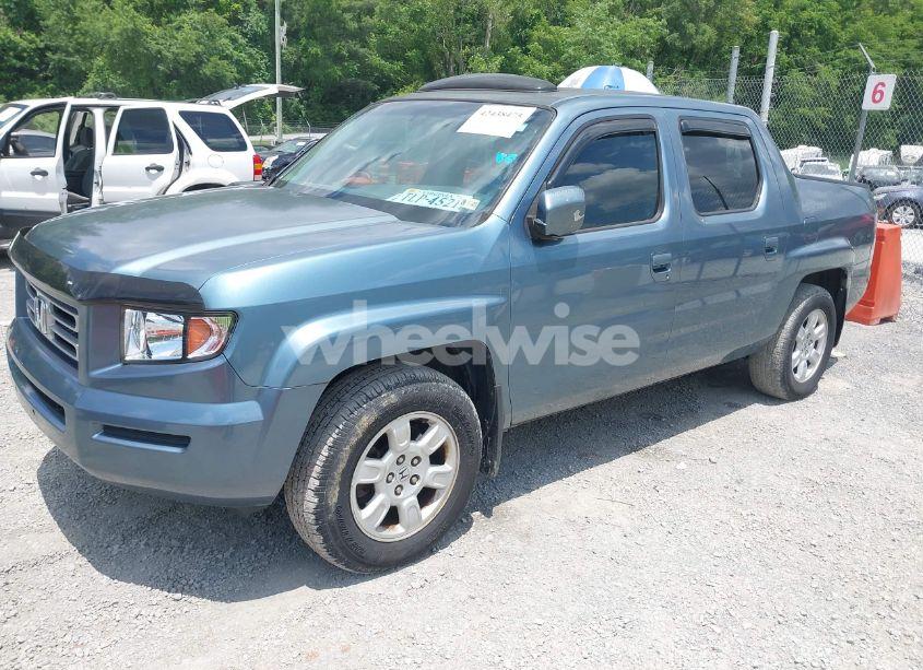 Photo 2 of 2007 Honda Ridgeline RTL (VIN 2HJYK16597H537781)