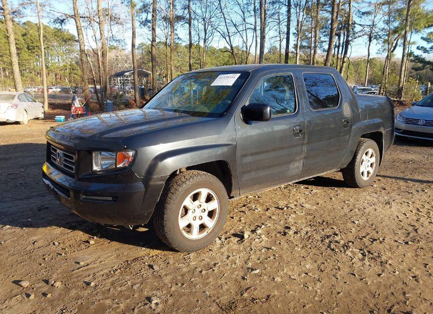 Photo 2 of 2006 Honda Ridgeline RTL (VIN 2HJYK165X6H530675)
