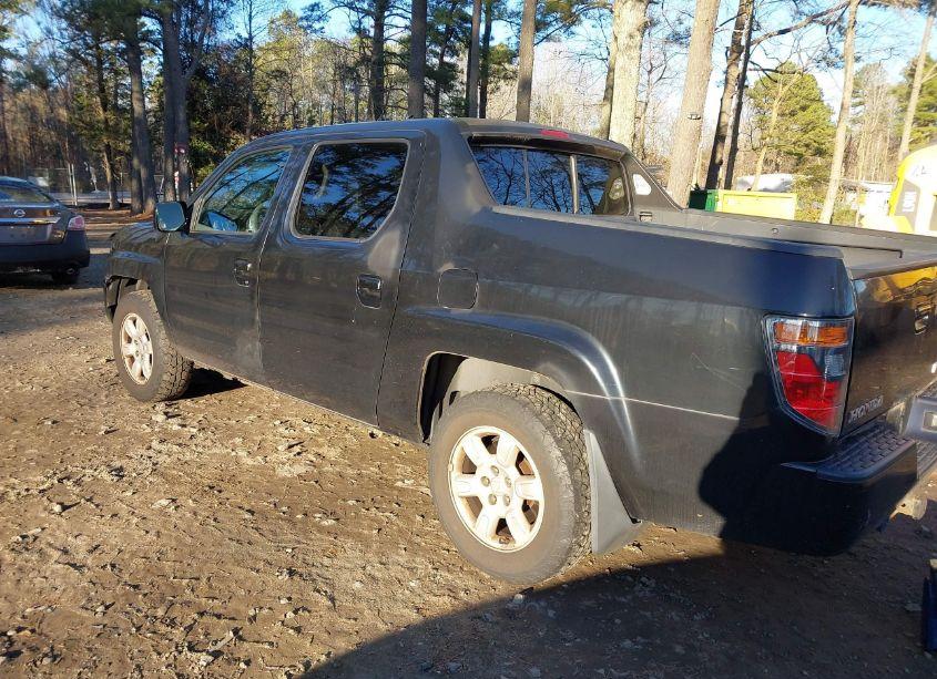 Photo 3 of 2006 Honda Ridgeline RTL (VIN 2HJYK165X6H530675)