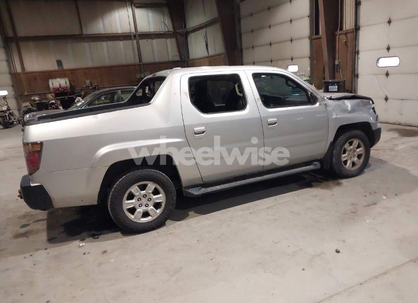 Photo 4 of 2006 Honda Ridgeline RTL (VIN 2HJYK165X6H556550)