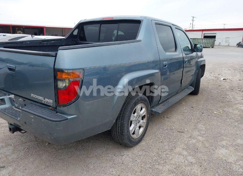 Photo 4 of 2007 Honda Ridgeline RTL (VIN 2HJYK165X7H501307)