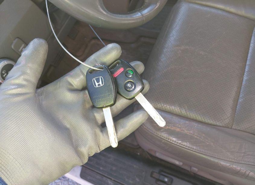 Photo 11 of 2008 Honda Ridgeline RTL (VIN 2HJYK165X8H537046)