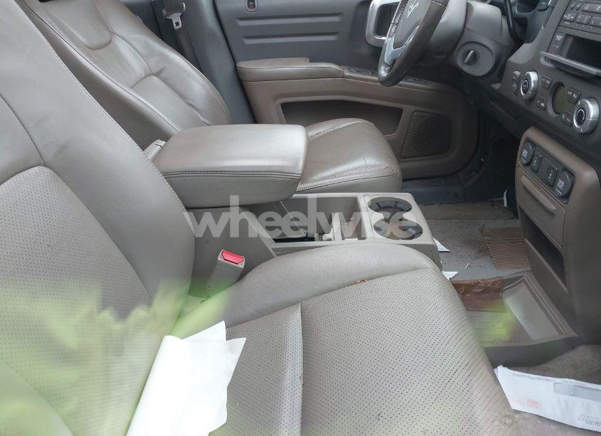 Photo 5 of 2008 Honda Ridgeline RTL (VIN 2HJYK165X8H539573)