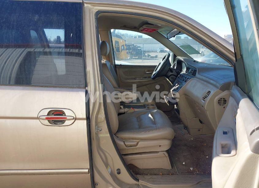 Photo 5 of 2002 Honda Odyssey EX-L (VIN 2HKRL18072H557793)