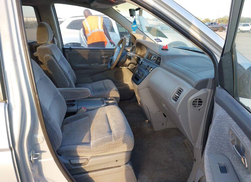 Photo 5 of 2001 Honda Odyssey LX (VIN 2HKRL18501H553109)