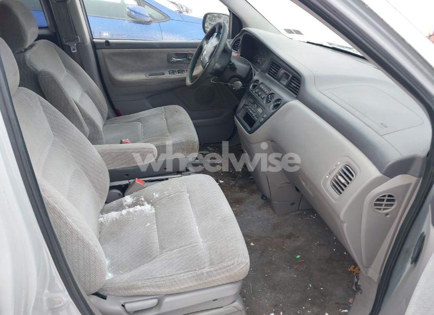 Photo 5 of 2002 Honda Odyssey LX (VIN 2HKRL18522H564923)