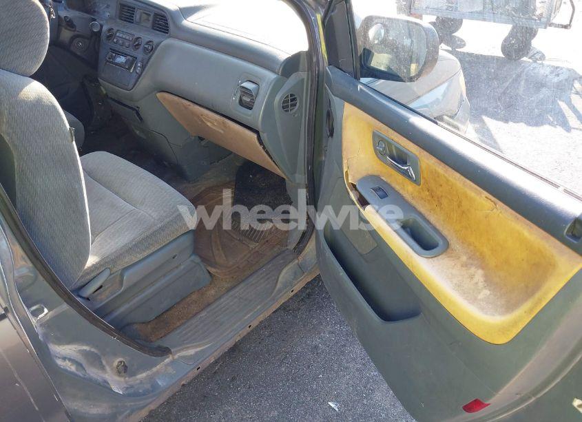 Photo 5 of 2002 Honda Odyssey LX (VIN 2HKRL18532H548651)