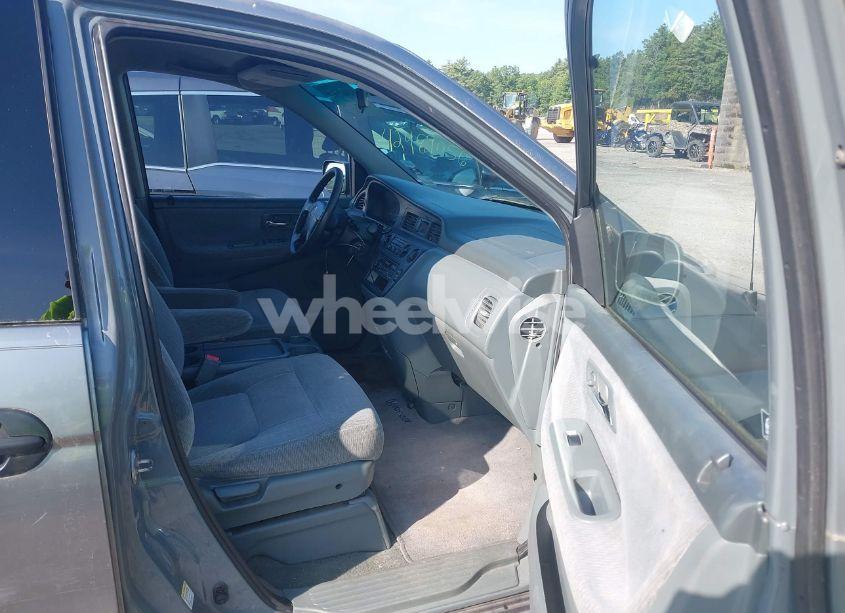 Photo 5 of 2002 Honda Odyssey LX (VIN 2HKRL185X2H553944)