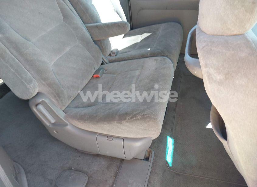 Photo 8 of 2002 Honda Odyssey EX (VIN 2HKRL186X2H513999)