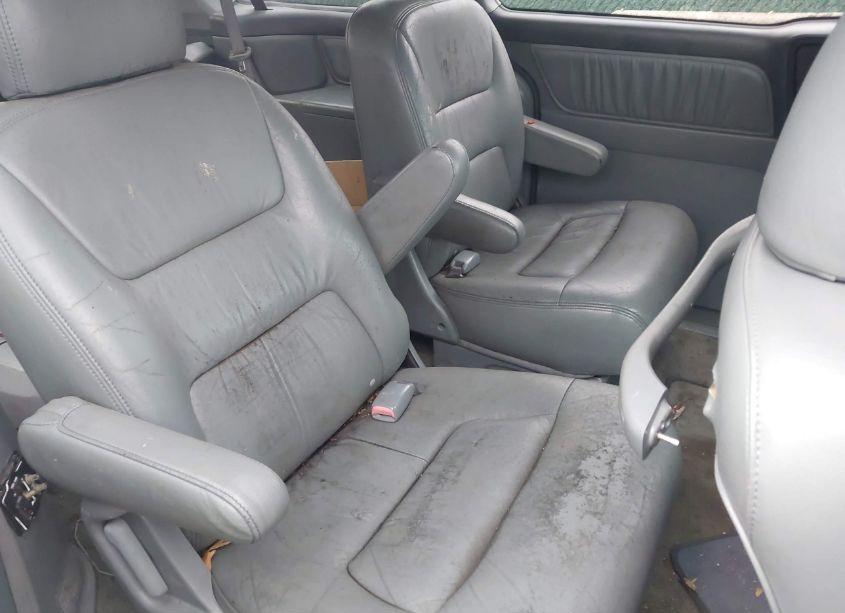 Photo 8 of 2002 Honda Odyssey EX-L (VIN 2HKRL18992H560547)