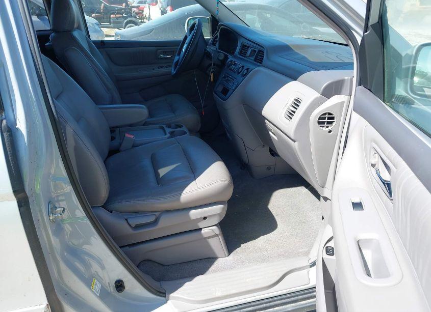 Photo 5 of 2002 Honda Odyssey EX-L (VIN 2HKRL189X2H551081)