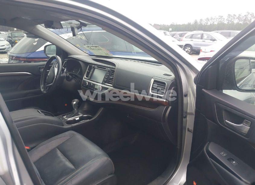 Photo 5 of 2014 Honda Cr-v LX (VIN 2HKRM3H30EH536713)